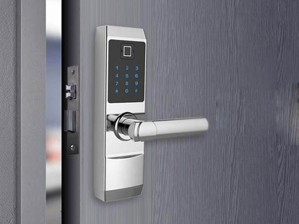 祥云24小时上门开锁公司